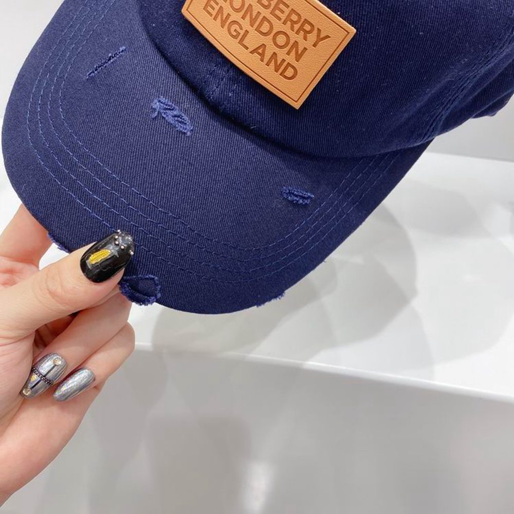 B**rry hat
